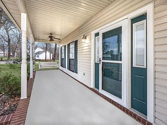 4th image of 2802 Southgate Dr