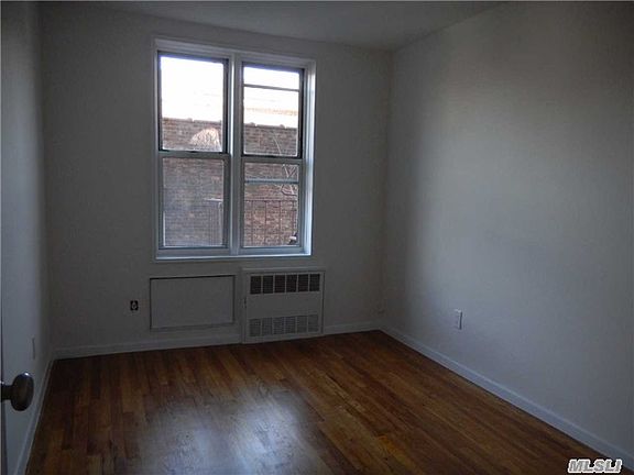 5th image of 67-50 Thornton Pl APT 2L
