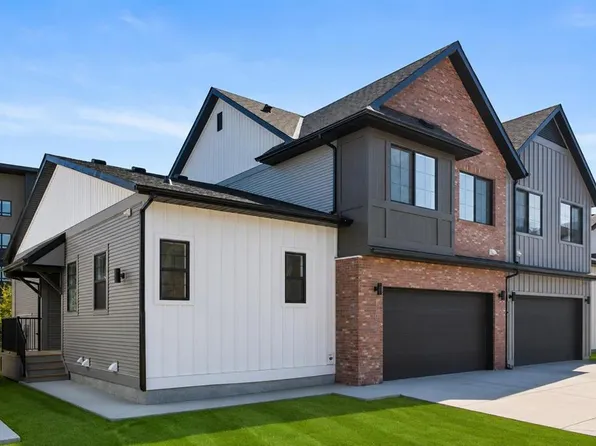 201 W Cooperswood Grn SW #1102, Airdrie, AB T3B 3Y6