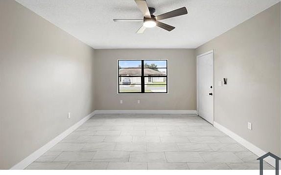 4th image of 291 Cobalt Dr #1