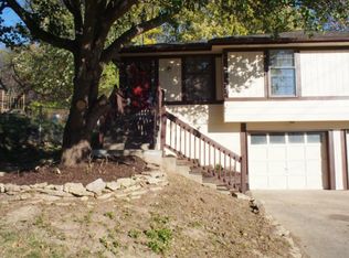 5419 NW Homer White Rd, Parkville, MO 64152