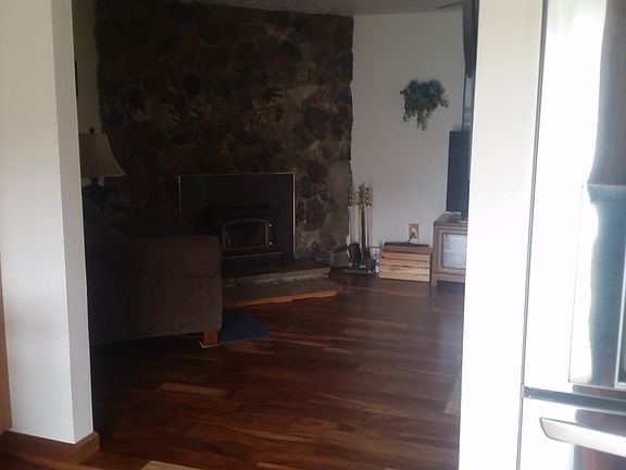 Dining to living room