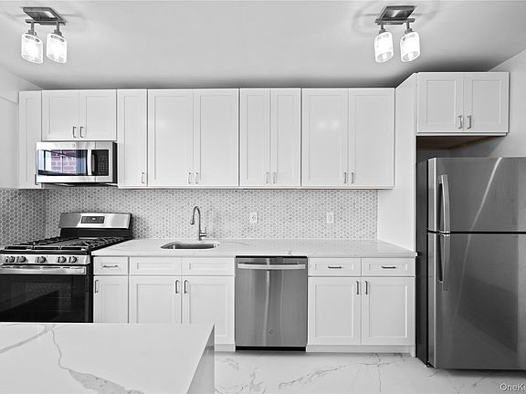 2nd image of 220 Pelham Rd APT 6P