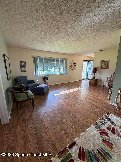 629 Ebony Street - 1 — Photo 4