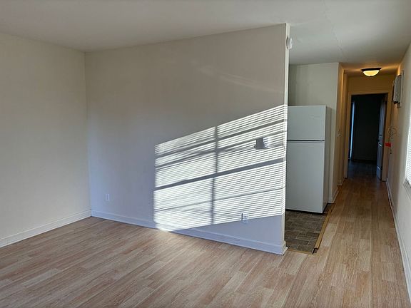 3rd image of 170 Shallowford Village Ct #175