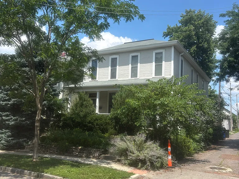 226 W 2nd Ave — Photo 1