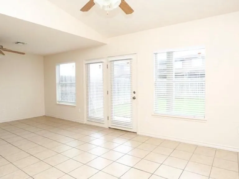 7904 Topo Chico Cir #A — Photo 11