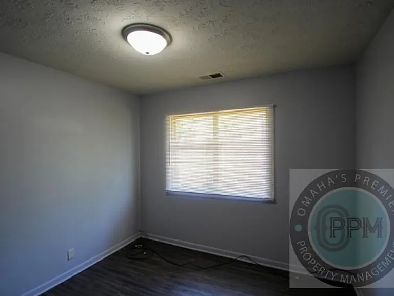 Benson Garden Apartments — Photo 22