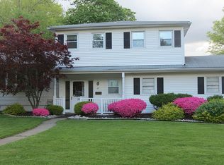 24 Devon Ln, Clark, NJ 07066