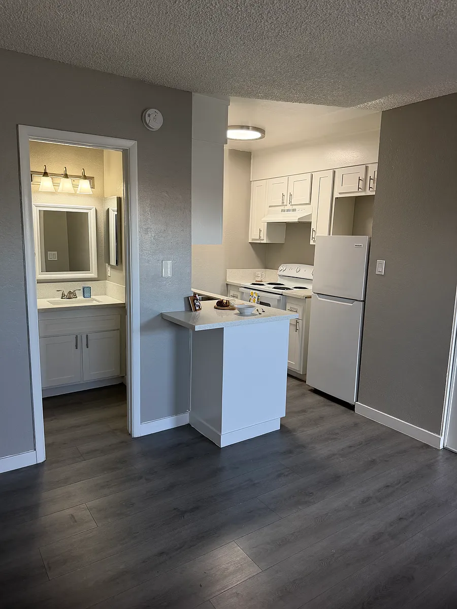 Building Photo - 6424 Casada Way #1