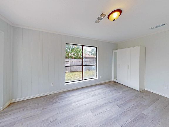 4th image of 2110 Overbrook Dr #18105585