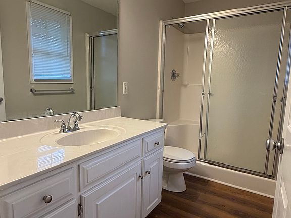 4th image of 3643 Beacon Dr #1