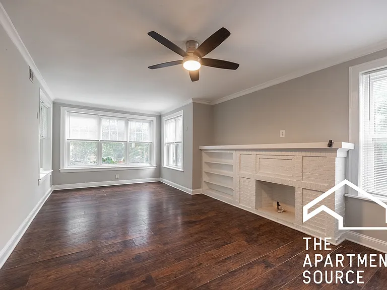 6300 N Oakley Ave #2 — Photo 1