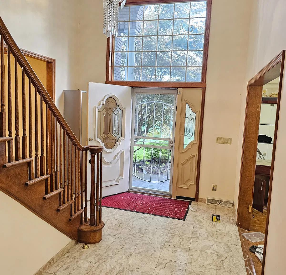 5 bed, 3.5 bath, 3732 sqft, $4,600 — Photo 3