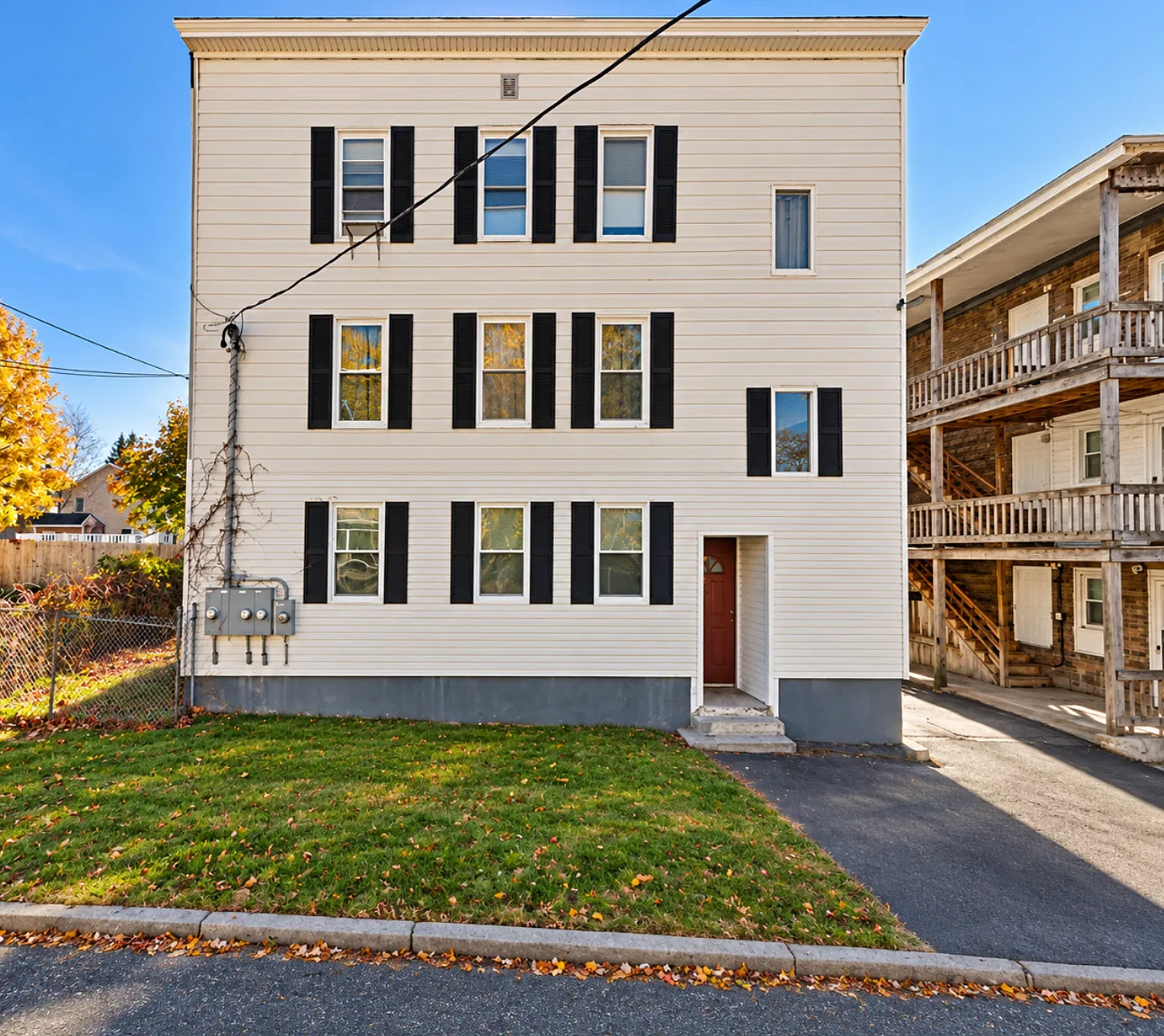 9 Montcalm St — Photo 1