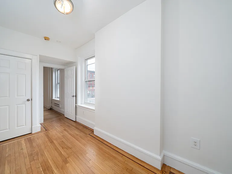 600 Willow Ave #4 — Photo 7