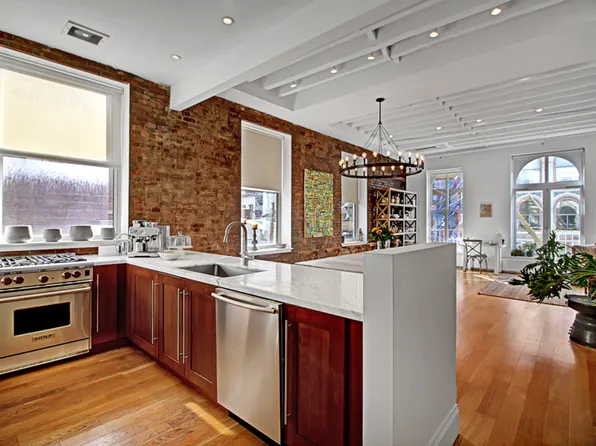 119 Chambers Street image 8 of 22