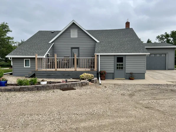 20338 300th Ave, Pierre, SD 57501