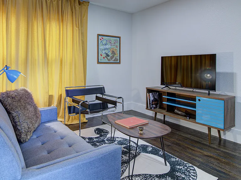 5411 Avenue H #B — Photo 7