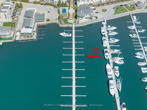 1295 Wharf St #17, Pickering, ON L1W 1A2