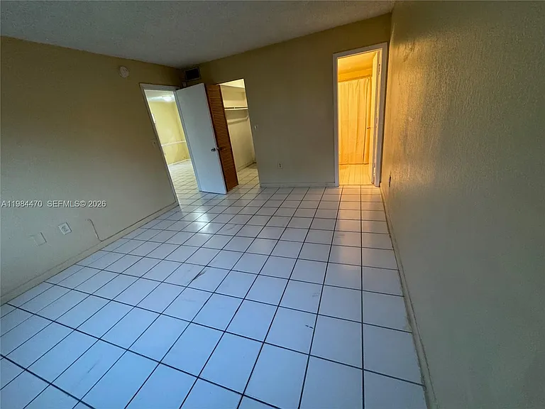 505 NW 177th St #103 — Photo 16