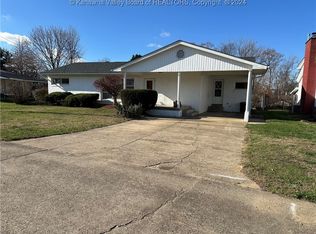 2903 Meadowbrook Dr, Point Pleasant, WV 25550