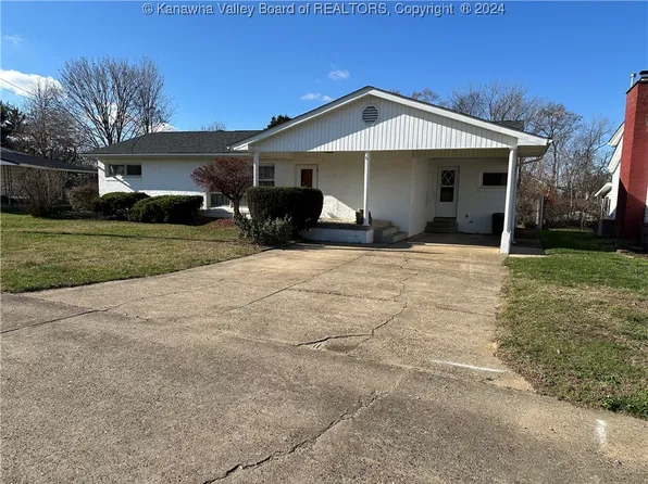 2903 Meadowbrook Dr, Point Pleasant, WV 25550