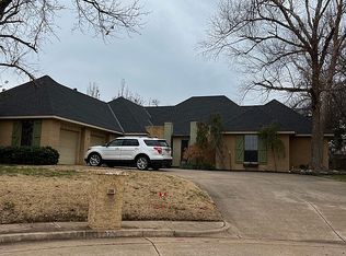 1208 Oak Tree Dr, Edmond, OK 73025