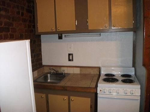3rd image of 2202 E Main St