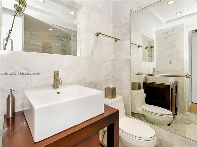 5151 Collins Ave — Photo 5