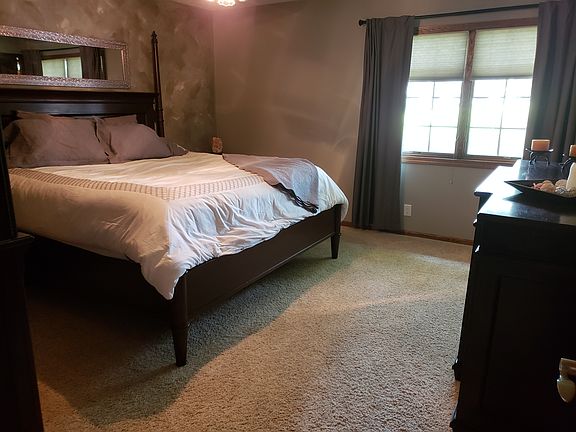 4th image of 3514 Leawood Dr