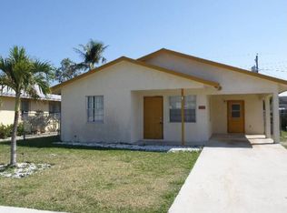 718 SW 9th Ct, Delray Beach, FL 33444