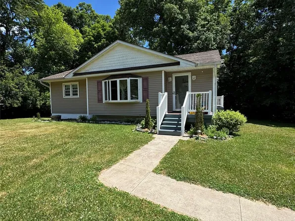 18 Montfort Woods Rd, Wappingers Falls, NY 12590