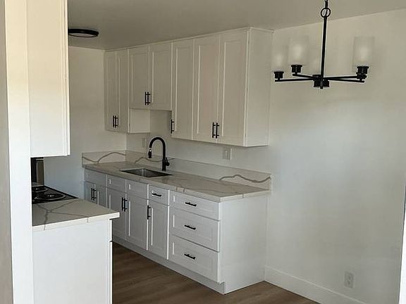 4th image of 2340 N Grand Ave #S