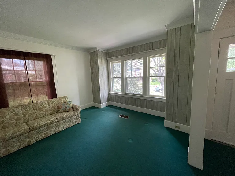 546 Lincoln Ave — Photo 17