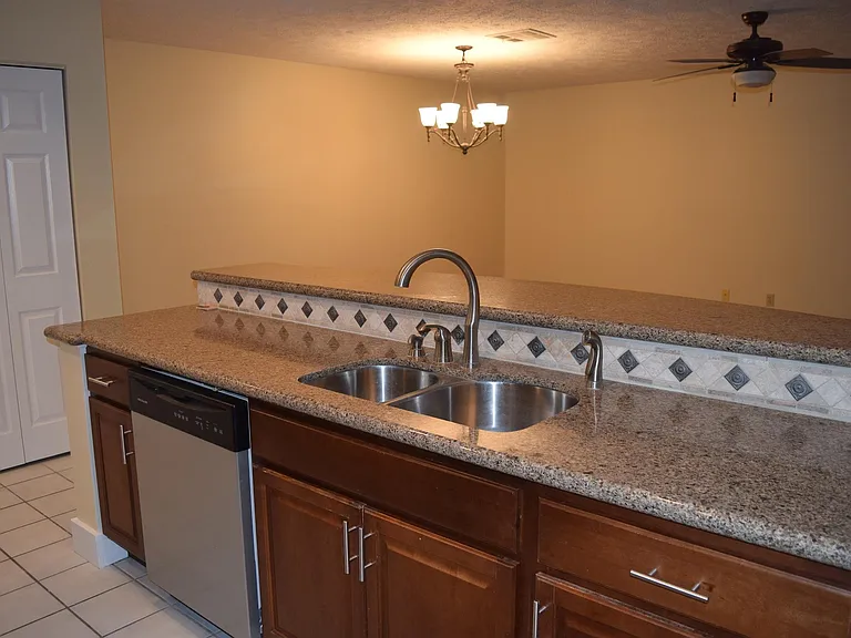 2965 Poplar Ave — Photo 18