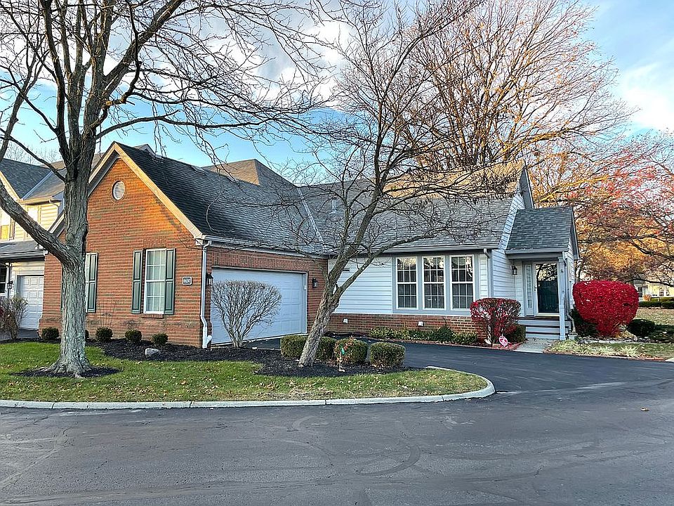 Corner lot with views