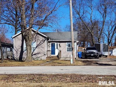 201 E Washington St, Athens, IL, 62613