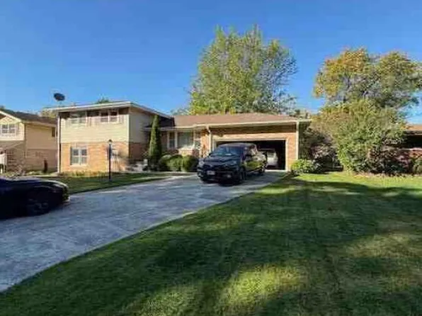 5744 Pennsylvania St, Merrillville, IN 46410