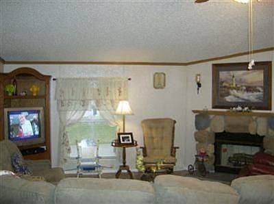 4th image of 145 Island Dr