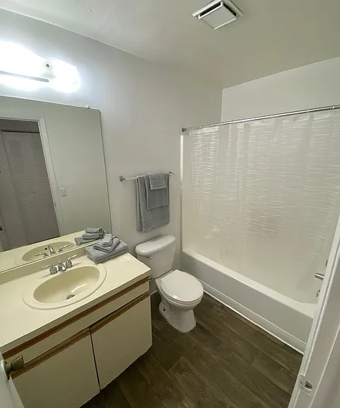 Cypress Trail Apartments — Photo 29