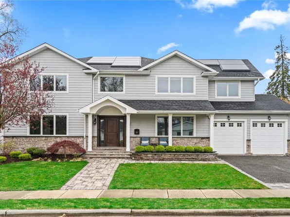 21 Sagamore Way N, Jericho, NY 11753