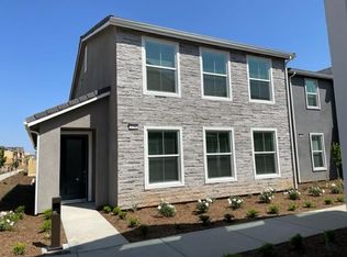 2766 E Tamarind Dr, Fresno, CA 93730