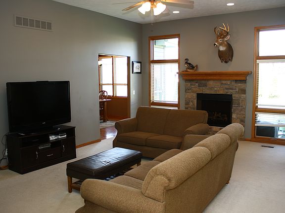 5th image of 2711 N 191st Ave