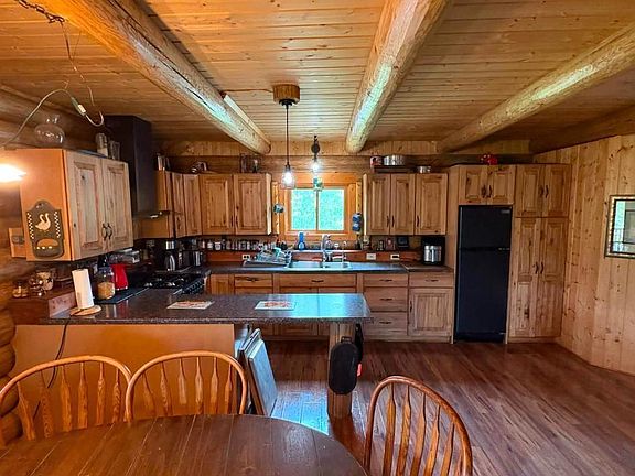 3rd image of 573 Triangle Ranch Rd