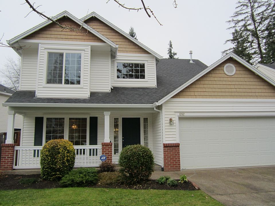 1st image of 1262 NE Parkside Dr