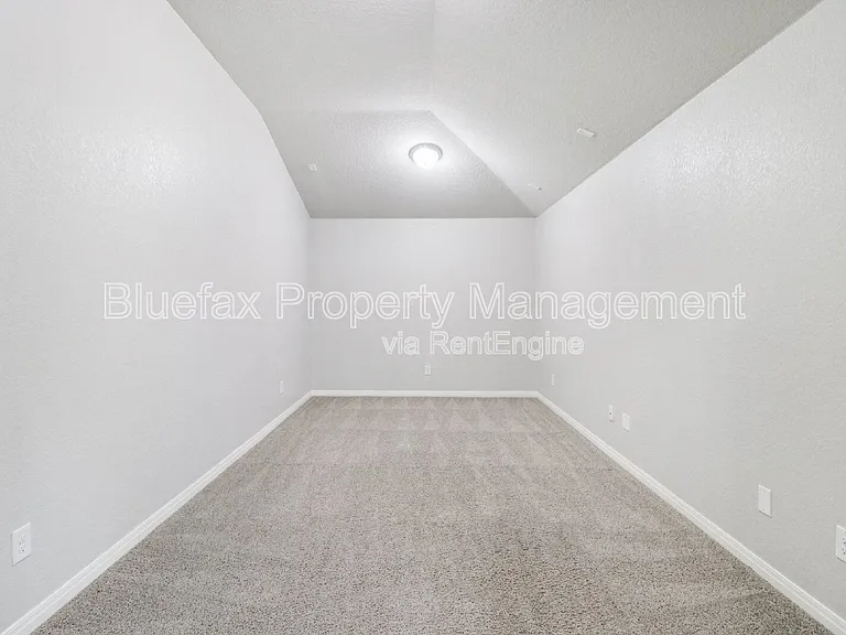 13840 Tribeca — Photo 25
