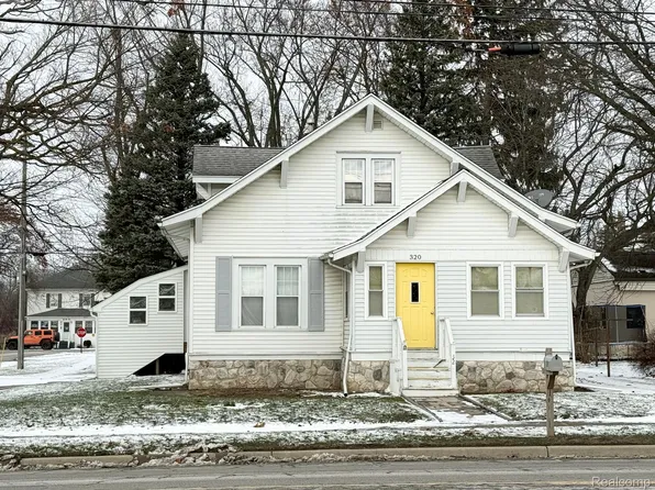 320 W Grand River Ave, Fowlerville, MI 48836