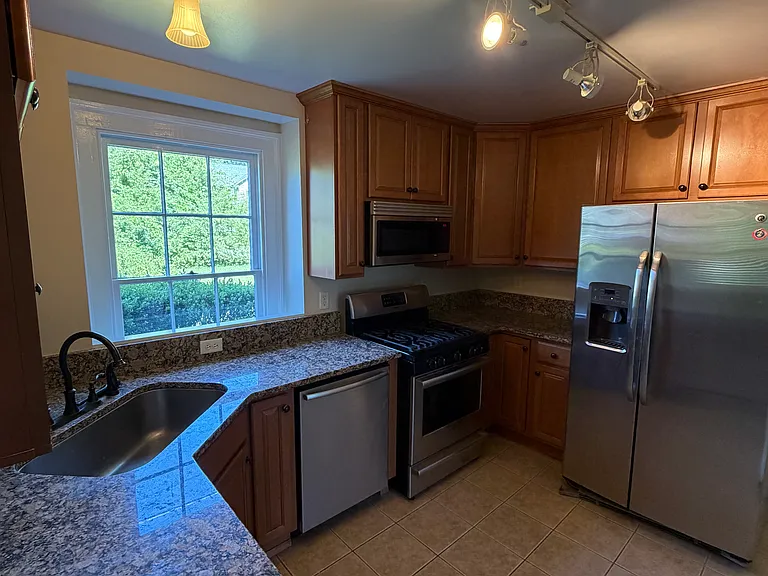 9304 Three Chopt Rd — Photo 10