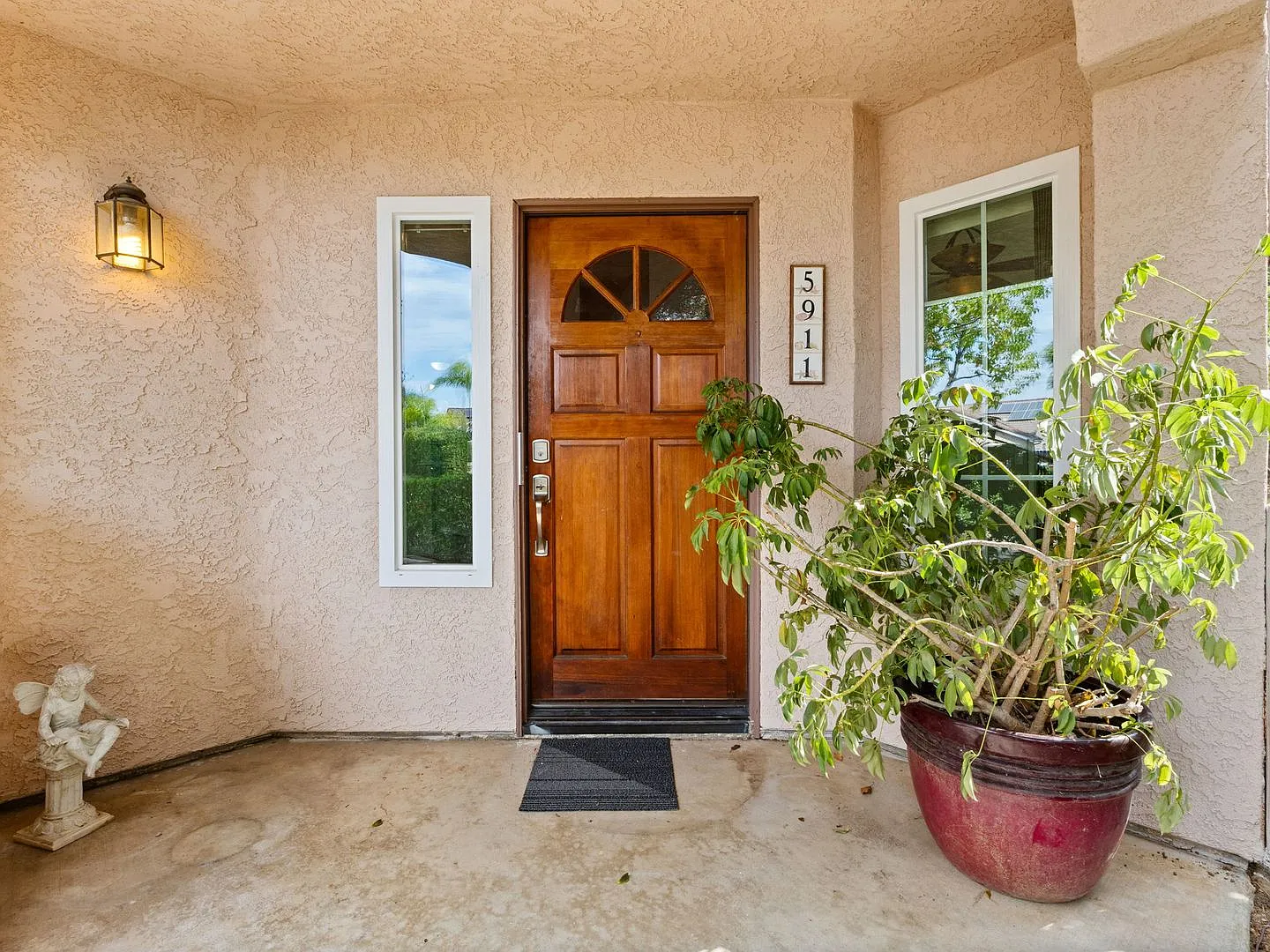 3 bed, 2.0 bath, 1606 sqft, $4,500 — Photo 3